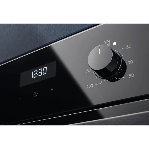 Електрична духовка Electrolux 600 SurroundCook EOF5C50BZ Convection Black