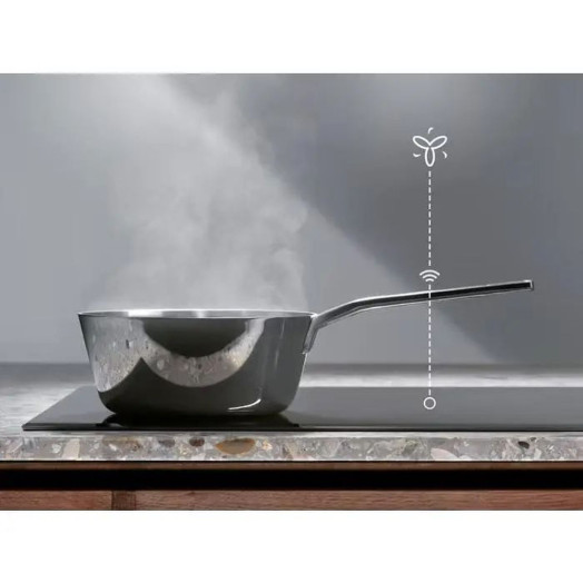 Індукційна плита Electrolux Slim-fit EIS62443 59 см