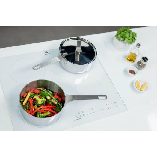 Індукційна плита Electrolux Slim-fit LIR60430BW 59см