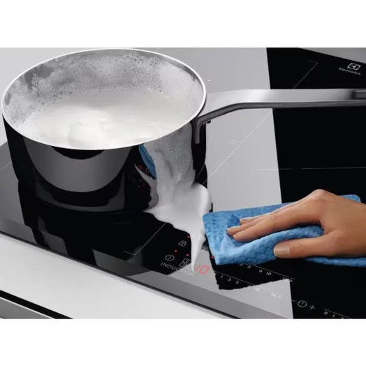 Газова варильна поверхня Electrolux 600 Gas on Glass EGG6407K 59см