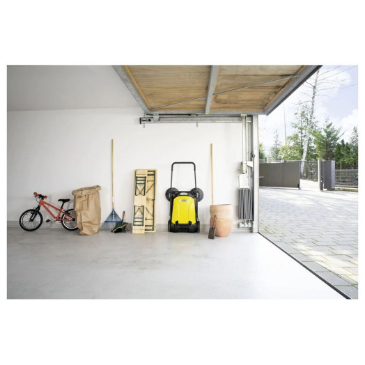Підмітальна машина Karcher S 4 Twin 1.766-360.0 20л 68см 2400м2/год