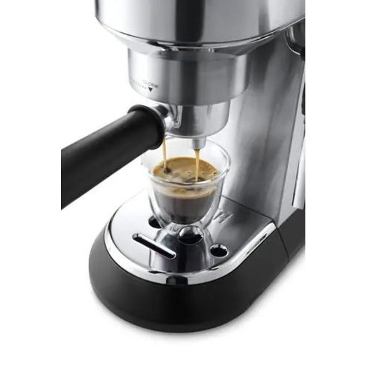 Кавоварка еспресо DeLonghi Dedica EC685.M