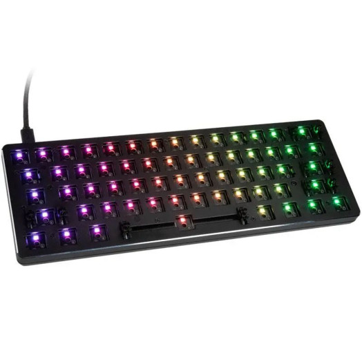 Чудова компактна механічна клавіатура GMMK BARBONES з 60% RGB чорного кольору
