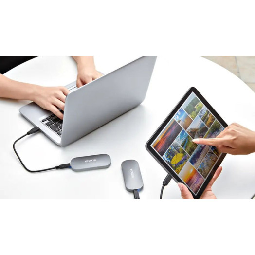 Kioxia Exceria Plus Portable 1TB USB 3.2 Type C Grey