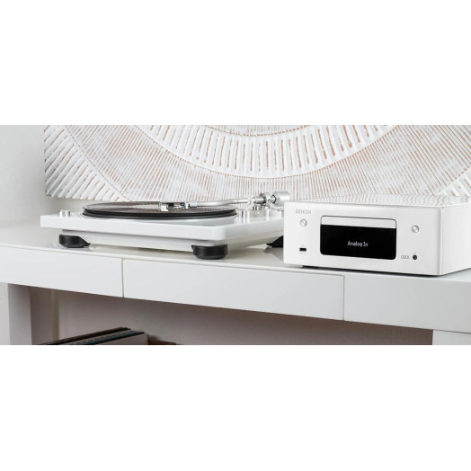 Попередній підсилювач Denon DP-400 Turntable з ручним ремінним приводом, білий