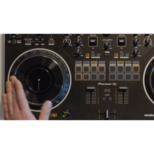 DJ контролер Pioneer DJ DDJ-REV1